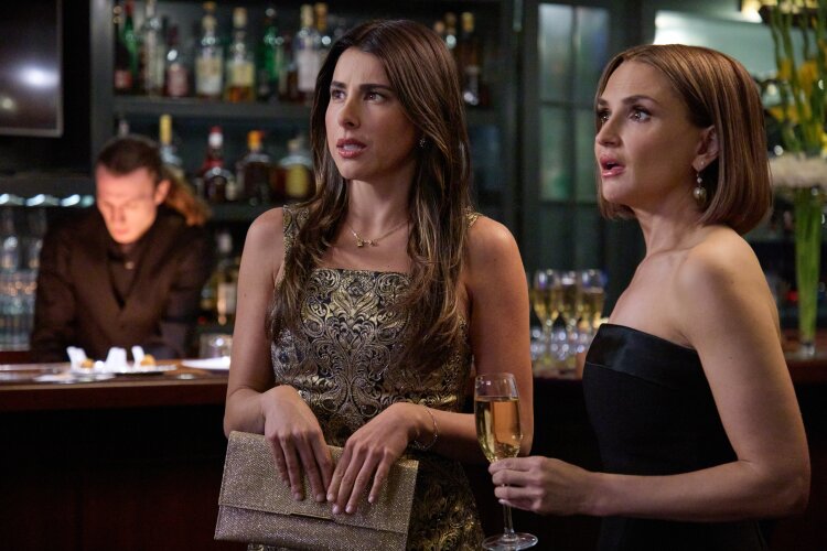 Hallmark Loveuary Rachael Liegh Cook 